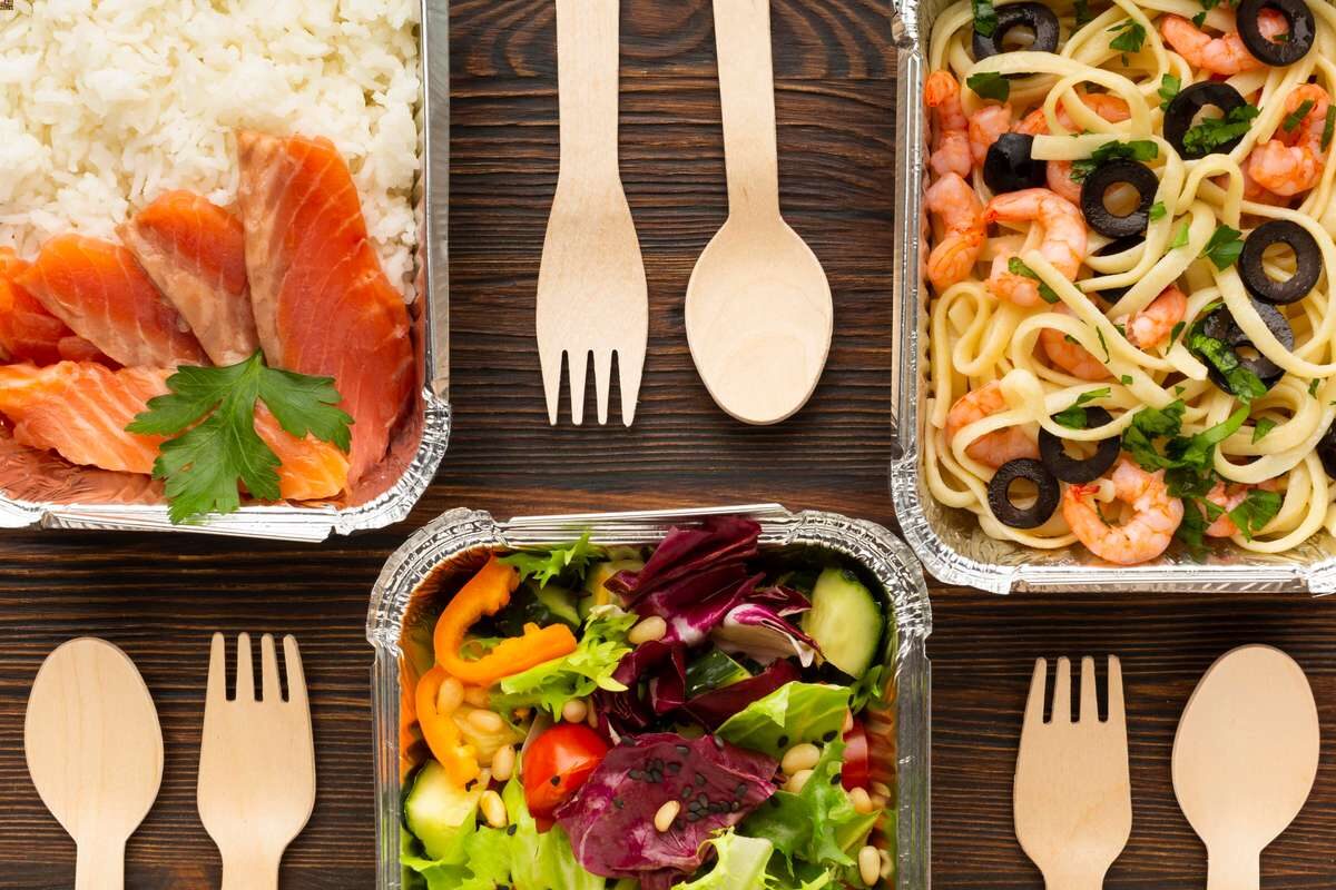 Zdrowe alternatywy dla Fast-Foodów: Cateringi dietetyczne